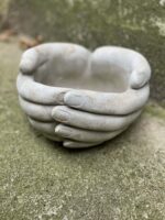 Zdjęcie doniczki lub oslonki: Osłonka Dłonie 12x7 cm, ujęcie 1