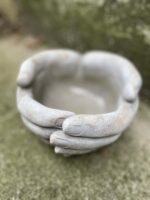 Zdjęcie doniczki lub oslonki: Osłonka Dłonie 12x7 cm, ujęcie 3