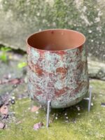 Zdjęcie doniczki lub oslonki: Osłonka na nóżkach Obeliks 13x15 cm, ujęcie 1