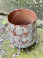 Zdjęcie doniczki lub oslonki: Osłonka na nóżkach Obeliks 13x15 cm, ujęcie 3