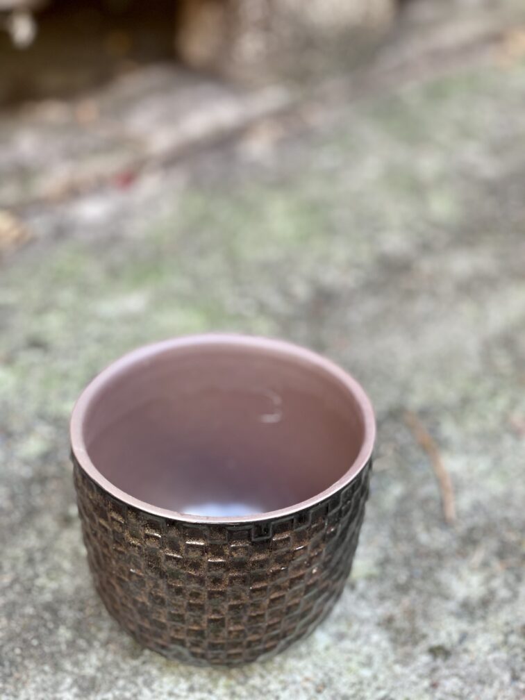Zdjęcie doniczki lub oslonki: Osłonka Retro Black 9x9&nbsp;cm, ujęcie 3
