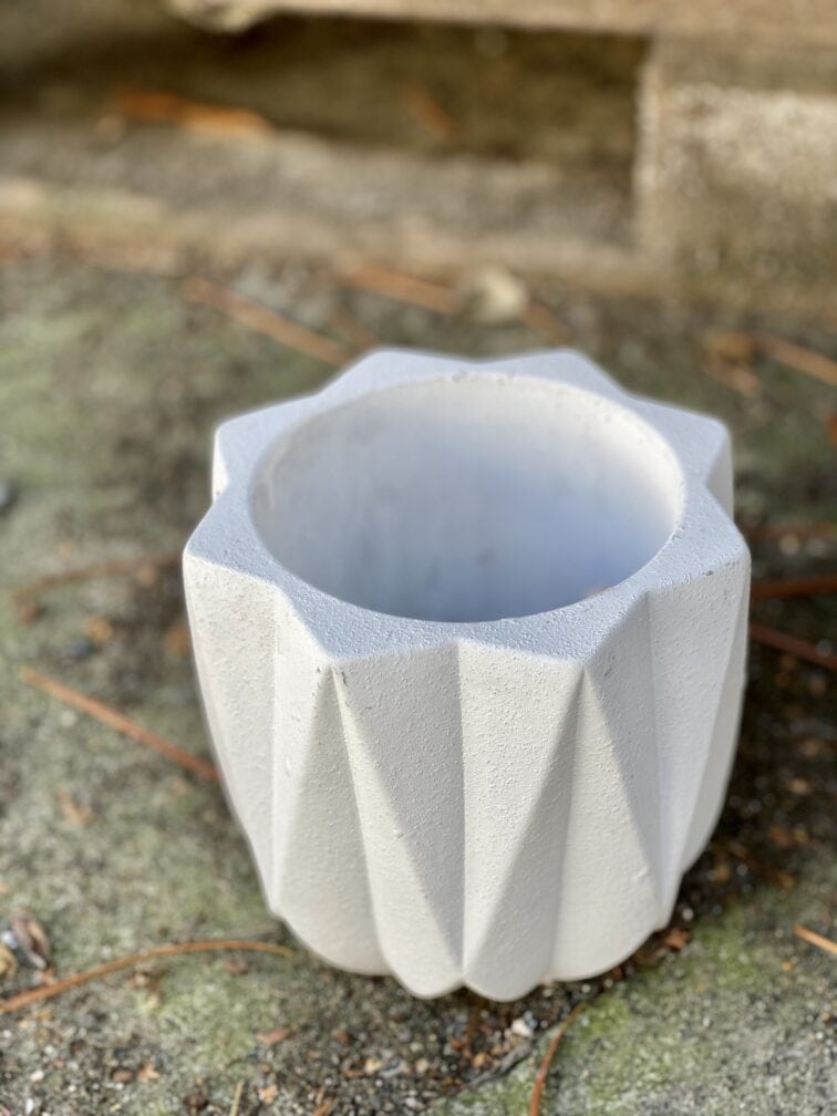 Zdjęcie doniczki lub oslonki: Osłonka Industrial White 11x13&nbsp;cm, ujęcie 3