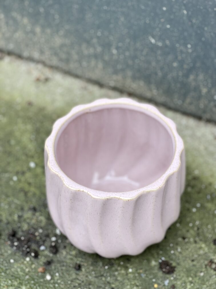 Zdjęcie doniczki lub oslonki: Osłonka Wave 11x13&nbsp;cm, ujęcie 3