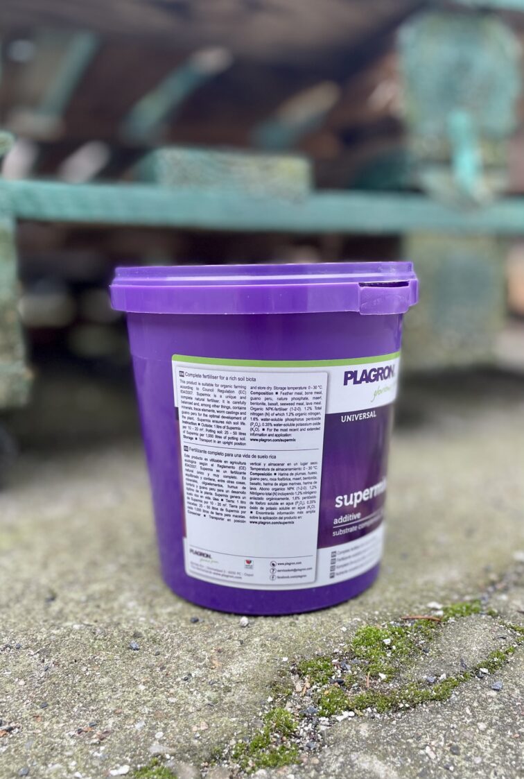 Zdjęcie akcesoria Sypki nawóz Bio Super Mix 1l, ujęcie 2