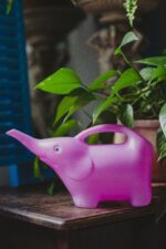 Zdjęcie akcesoria Konewka plastikowa Słonik Neon Pink 1,5l, ujęcie 1