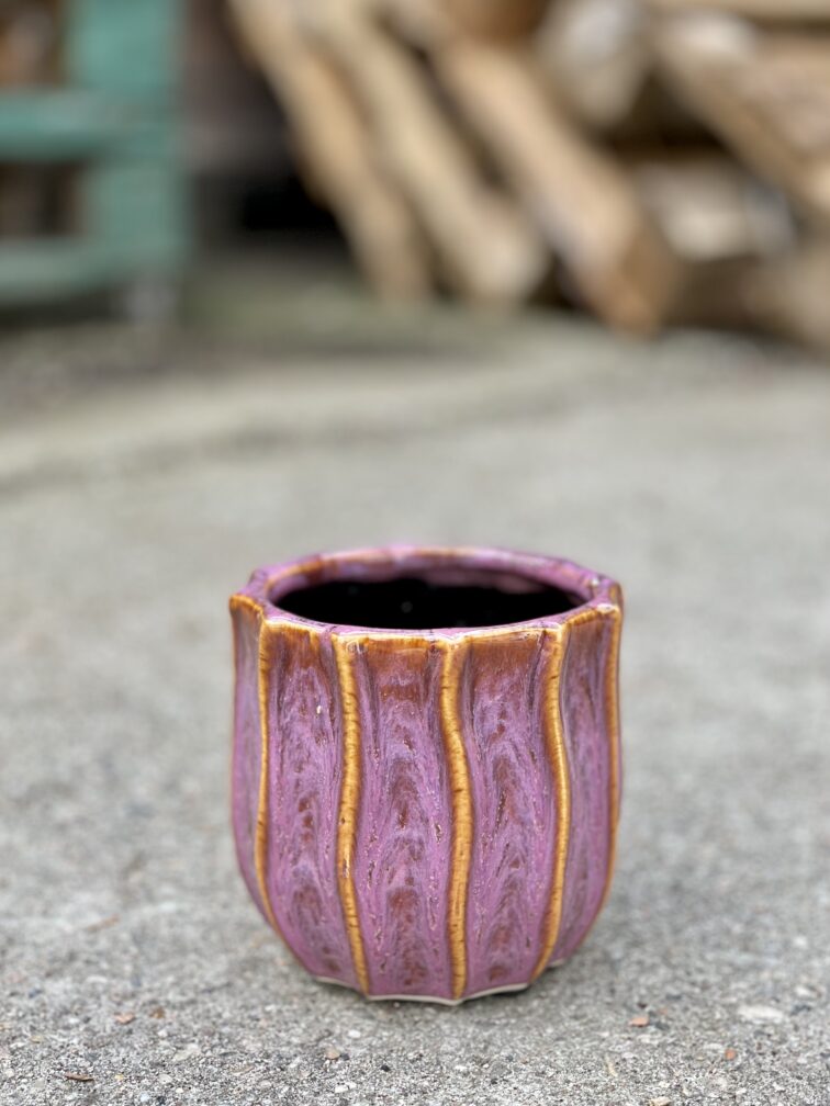 Zdjęcie doniczki lub oslonki: Osłonka Konik Morski violet 8 × 11 cm, ujęcie 1