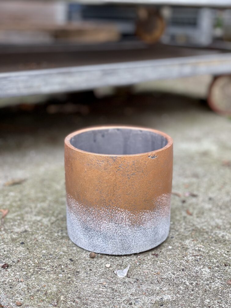 Zdjęcie doniczki lub oslonki: Osłonka Bronze 12 × 13 cm, ujęcie 1