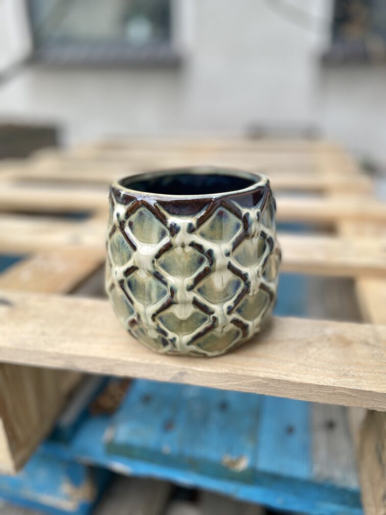 Zdjęcie doniczki lub oslonki: Osłonka Pineapple 9 × 12 cm, ujęcie 1
