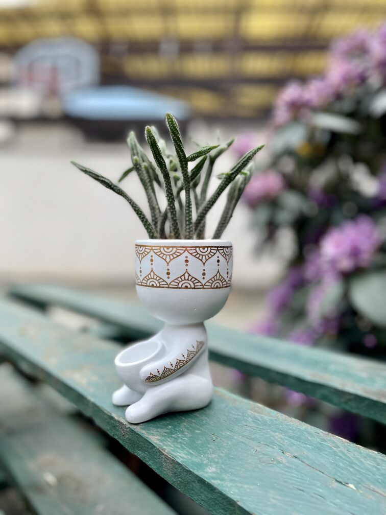Zdjęcie doniczki lub oslonki: Osłonka Lazy boy White 6x12 cm, ujęcie 3