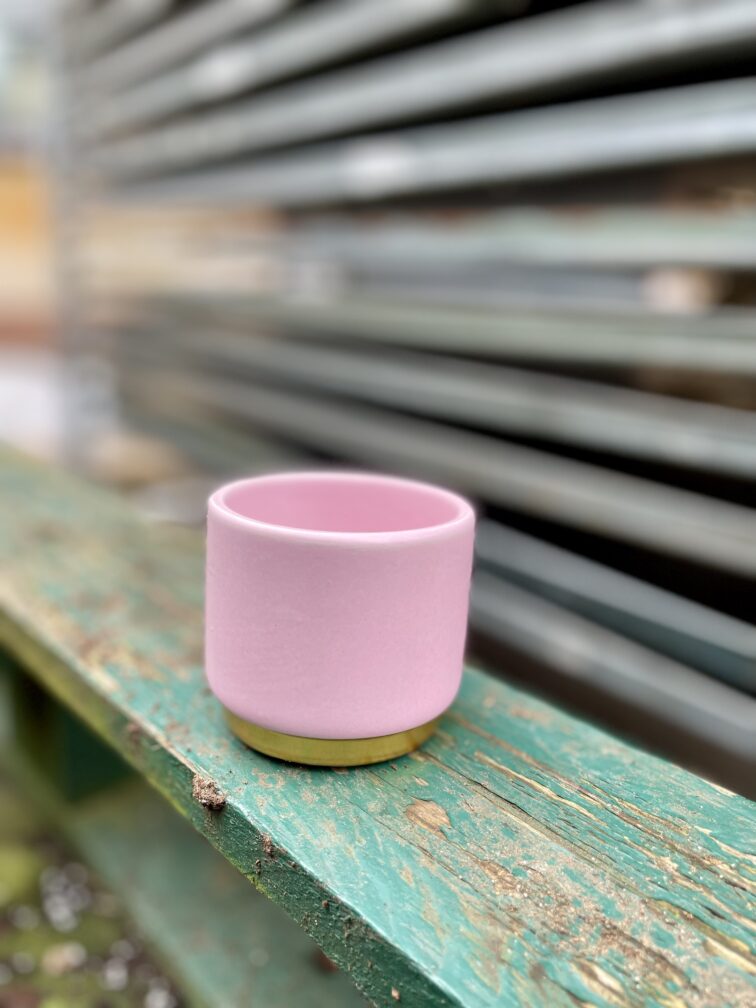 Zdjęcie doniczki lub oslonki: osłonka gold feet pink, ujęcie 1